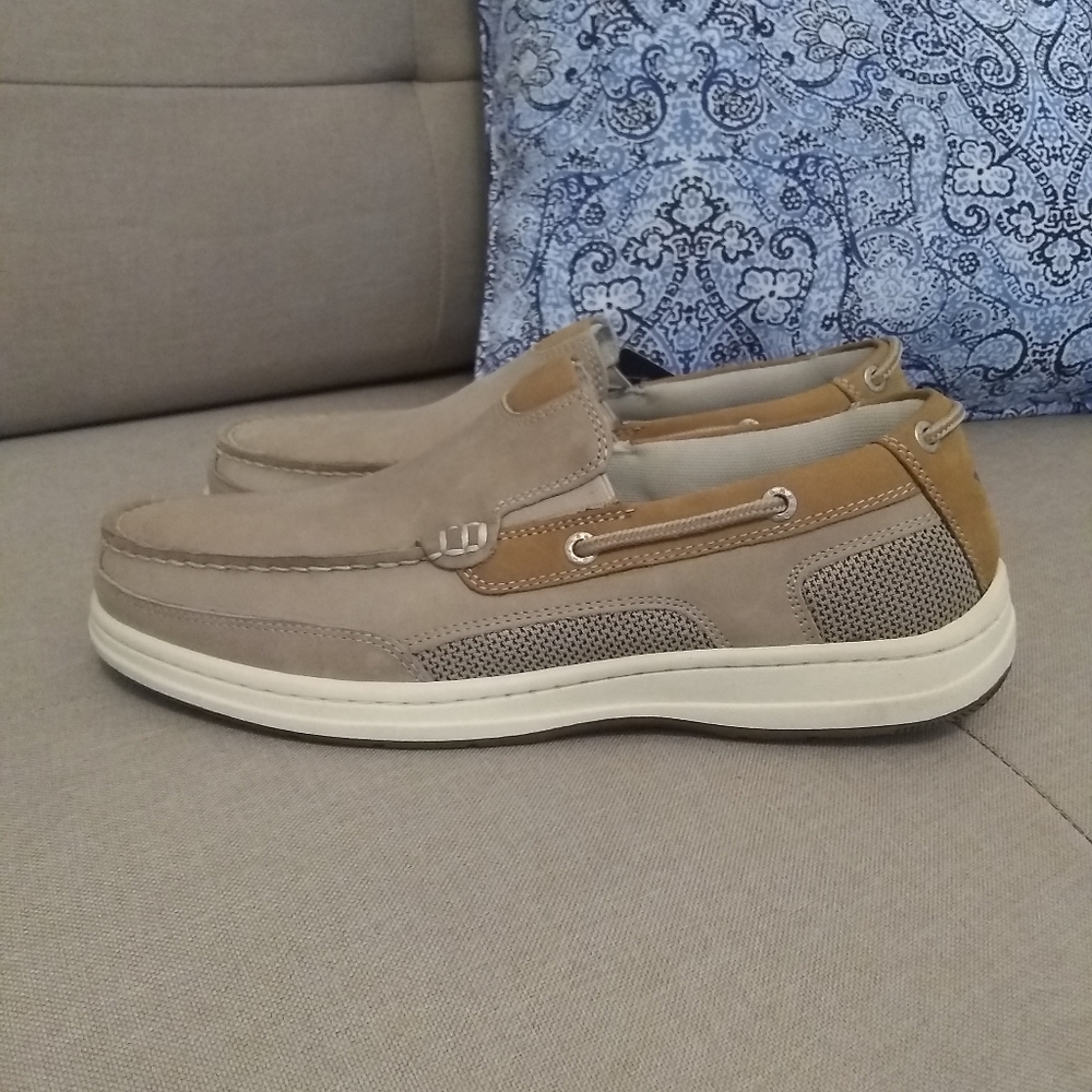 Dockers Tiller Boat shoes taupe NWT